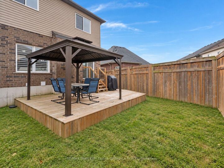 Property Photo:  278 Thomas Slee Drive  ON N2P 0B8 