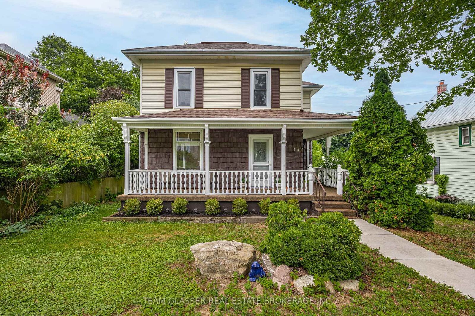 Property Photo:  152 Wonham Street S  ON N5C 2Z2 