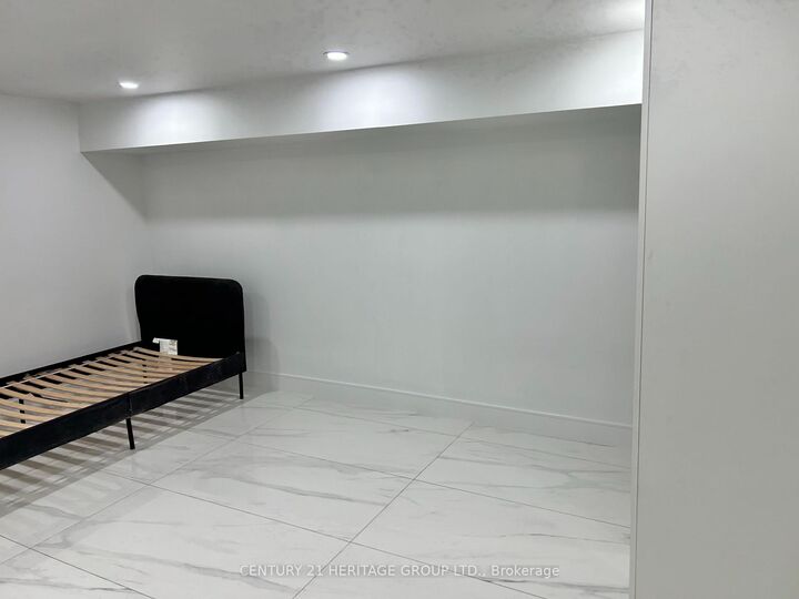 Property Photo:  326 McConvey Drive Basement  ON L4C 3K3 