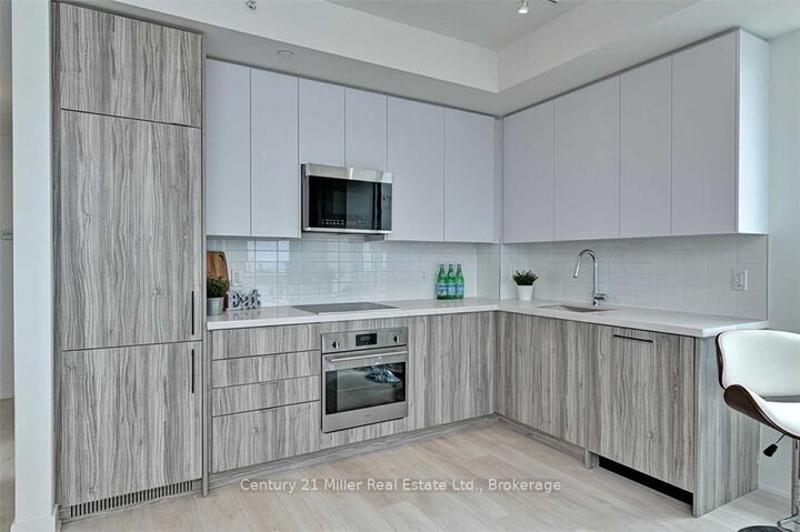 Property Photo:  297 Oak Walk Drive 2204  ON L6H 6Z3 