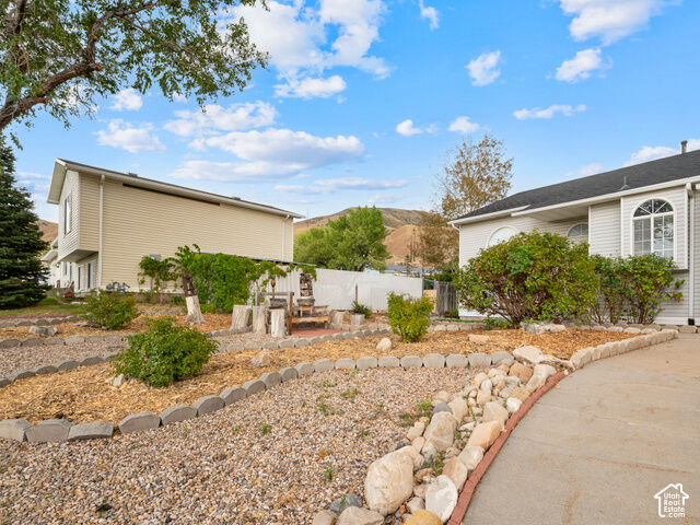 Property Photo: 863 W Sundown Ln UT 84074