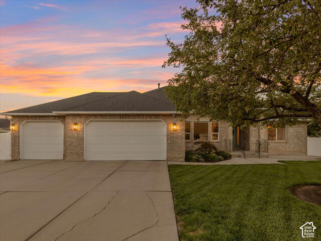 Property Photo:  9422 S Spring Willow Cir  UT 84095 
