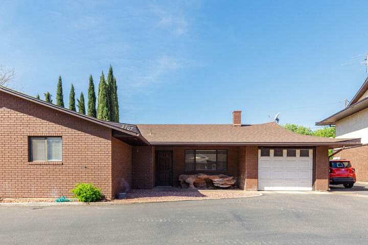 Property Photo:  3707 W Gates Cir  UT 84765 
