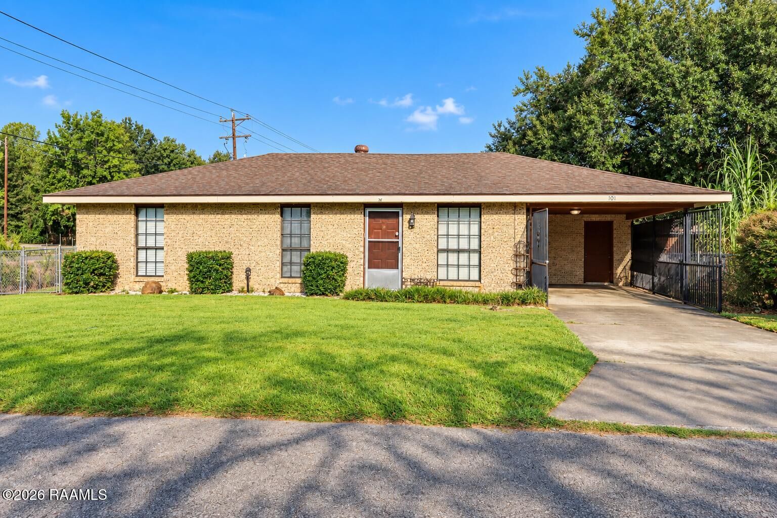 Property Photo:  101 Bloomfield Drive  LA 70520 