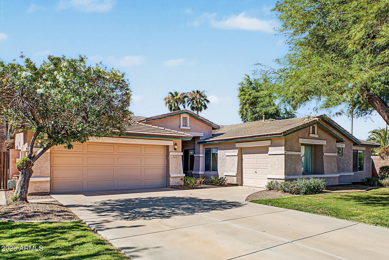 Property Photo:  2132 S Penrose Drive  AZ 85295 