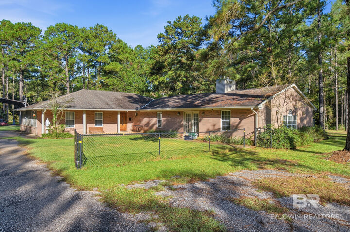 Property Photo:  42217 Earl Durant Rd  AL 36507 