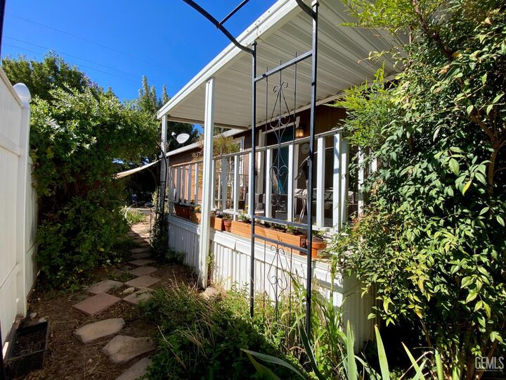 Property Photo:  600 S Dennison Road 10  CA 93561 