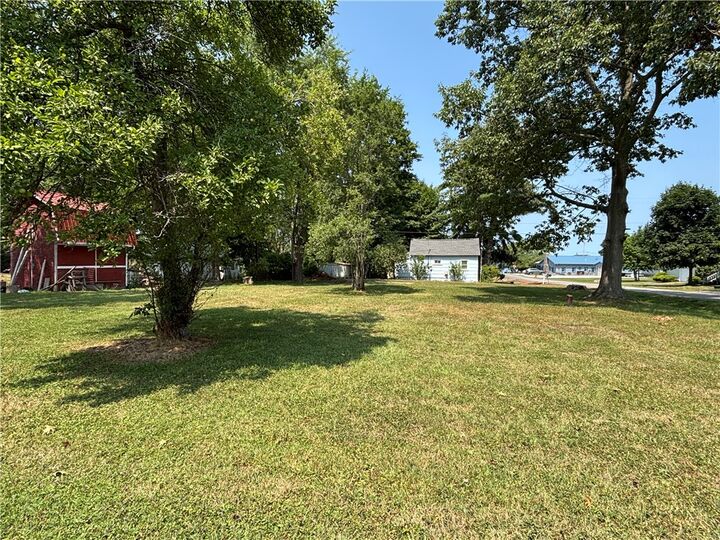 Property Photo: 916 Sunset Beach Road NY 14571