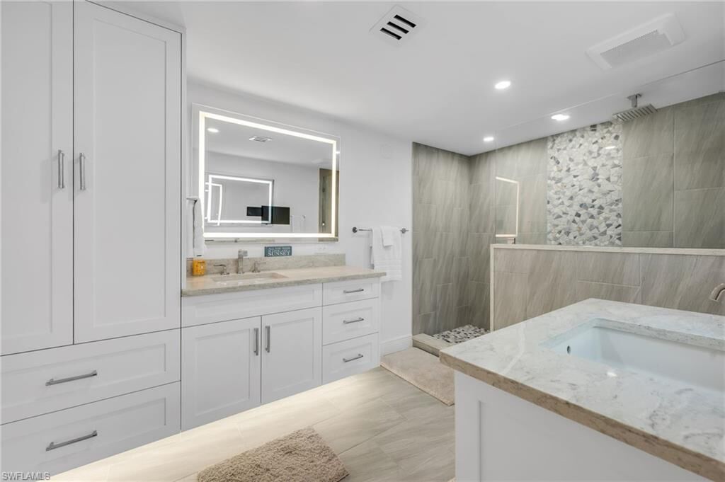 Property Photo: 6075 Pelican Bay Blvd 303 FL 34108