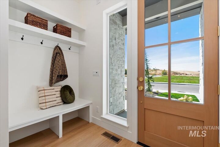 Property Photo: 6536 Astoria Ave ID 83642