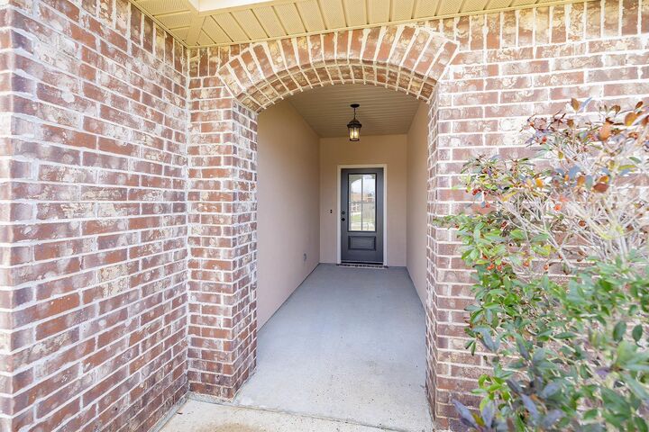 Property Photo:  152 Hickory Knoll Ave  LA 70359 