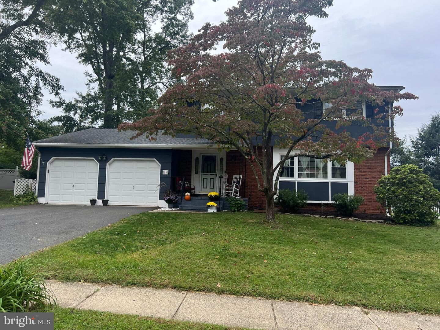 Property Photo:  16 Twain Drive  NJ 08501 
