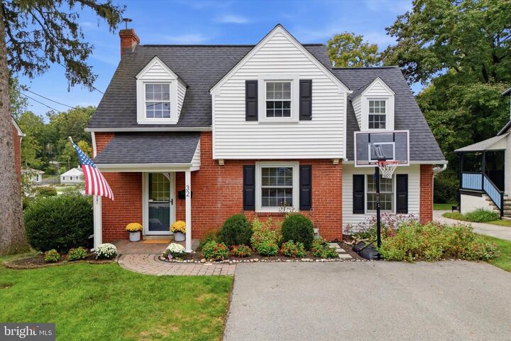 Property Photo:  32 Moreland Road  PA 19301 