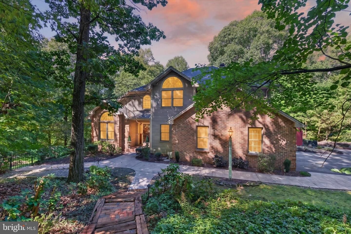 Property Photo: 46 Hillcrest Drive PA 17057