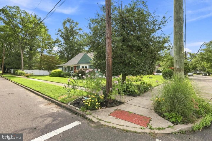 Property Photo:  301 High Street  NJ 08057 