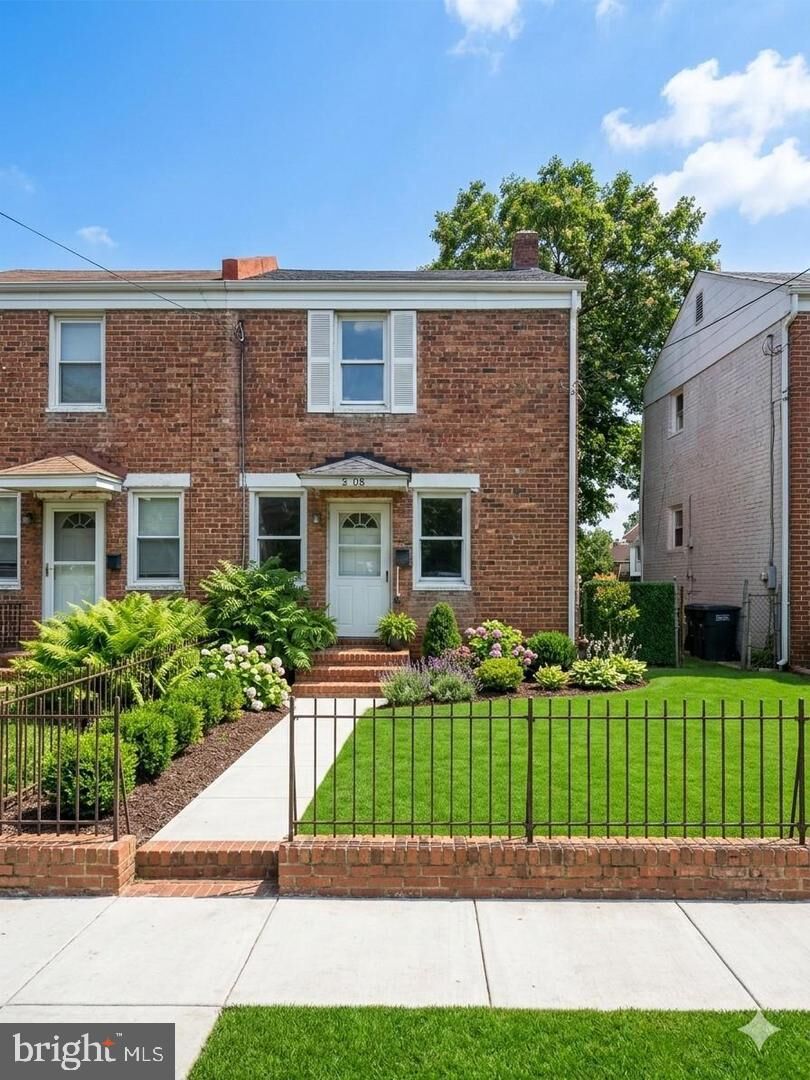 Property Photo:  5508 B Street SE  DC 20019 