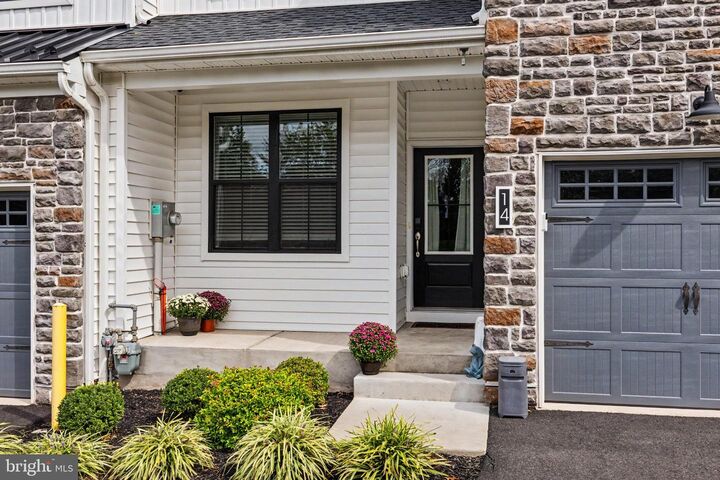 Property Photo:  14 Wheatley Walk  PA 19446 
