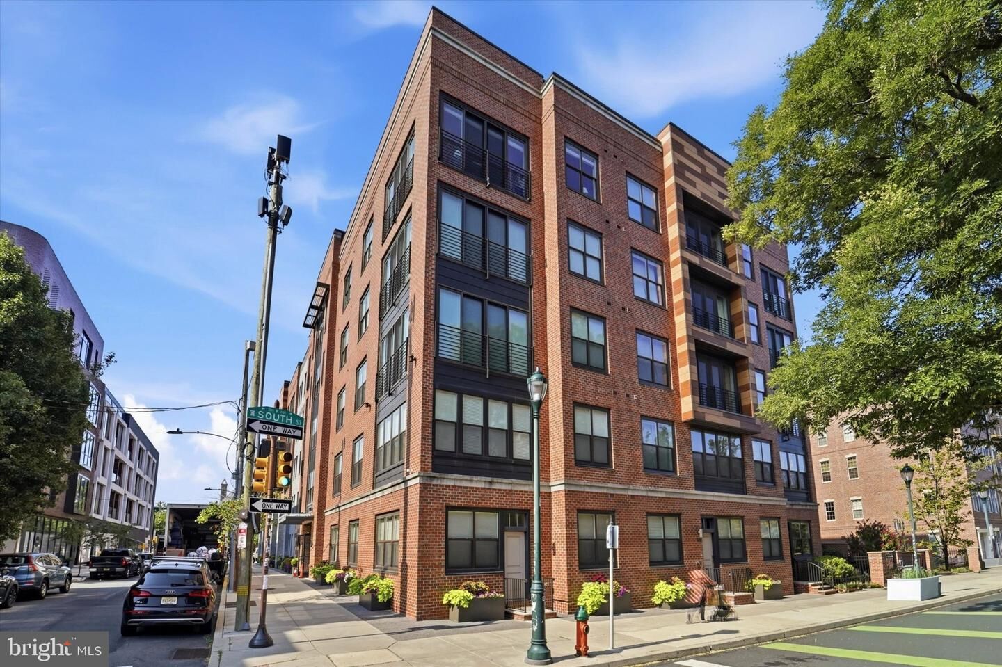 Property Photo: 600 S 24th Street 208 PA 19146