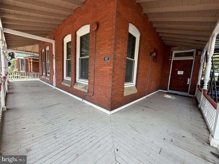 Property Photo: 905 Swede Street 10 PA 19401