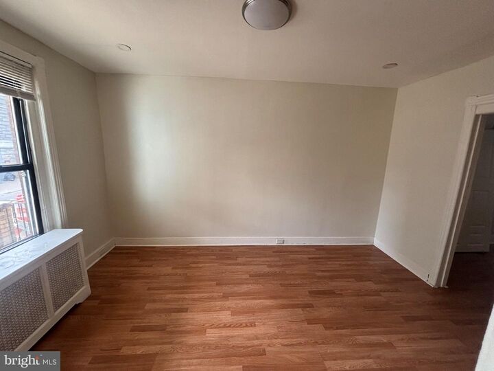 Property Photo:  725 Cornwall Street E 1  PA 19134 