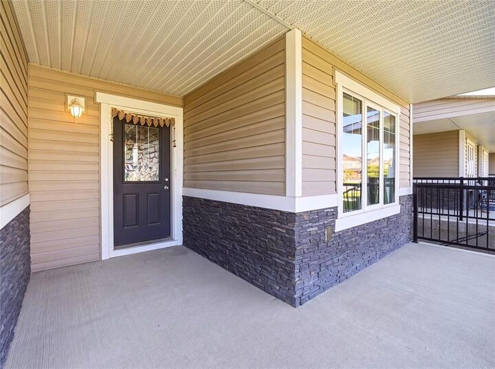 Property Photo: 140 Park East Drive MB R3Y 0T8