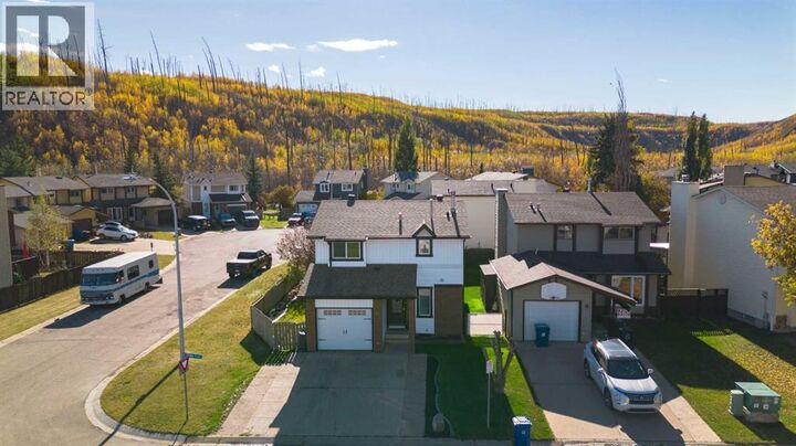 Property Photo:  102 Goodwin Place  AB T9J 1K1 