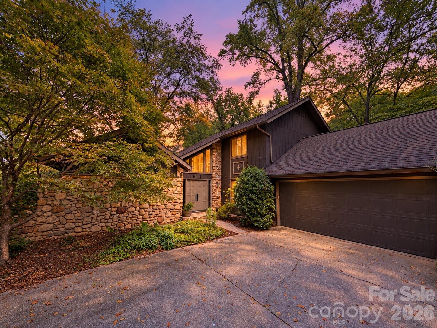 Property Photo:  621 Georgia Avenue  NC 28677 