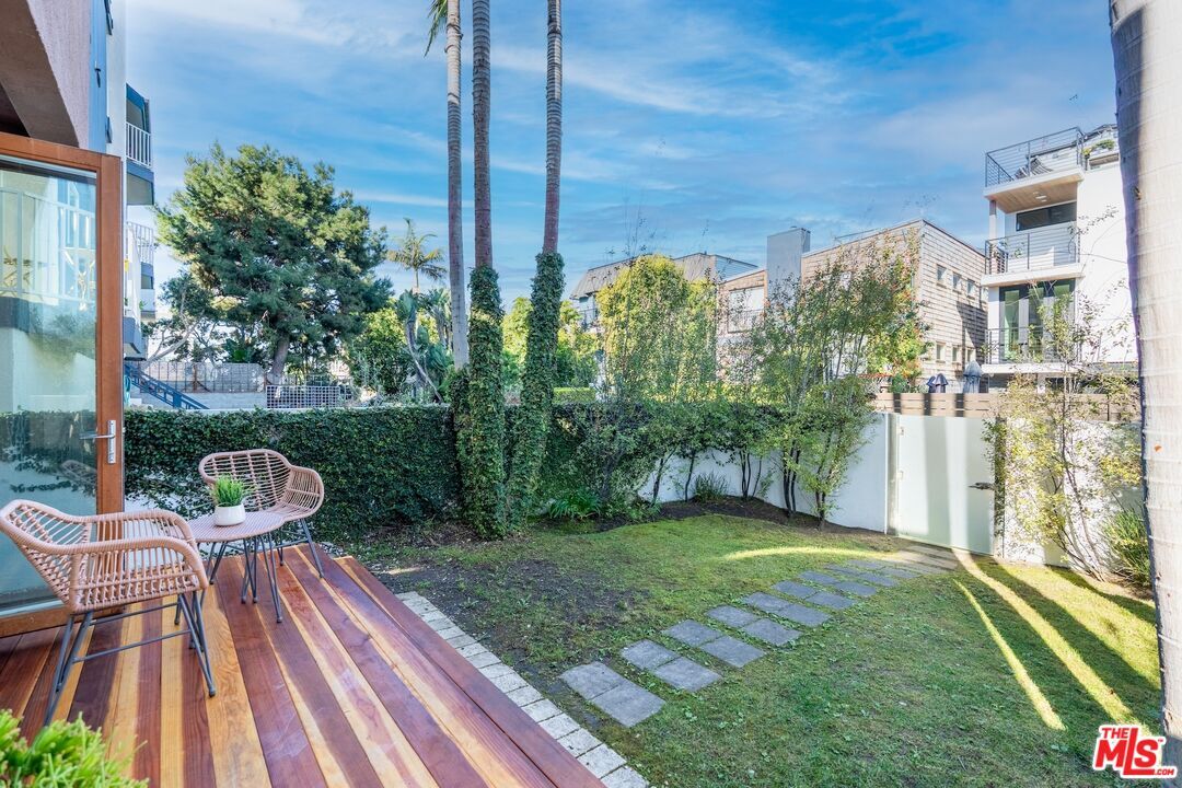 Property Photo:  28 Westwind St  CA 90292 