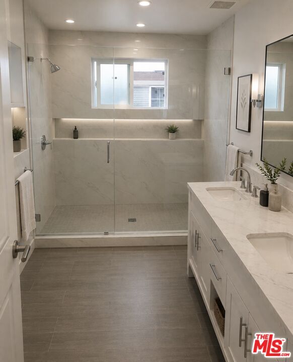 Property Photo: 1118 S Holt Ave, Unit 6 CA 90035