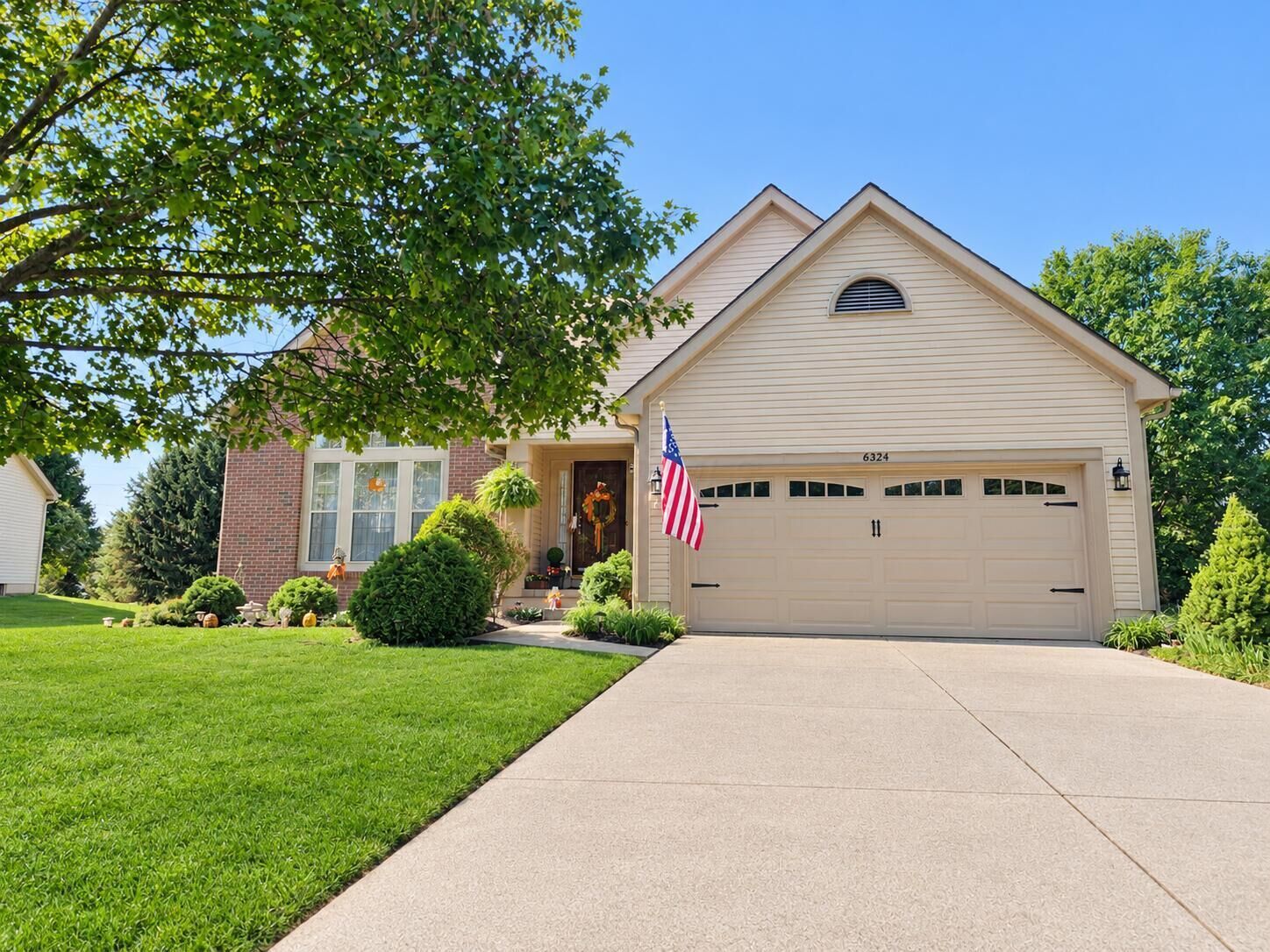 Property Photo:  6324 Rossmore Lane  OH 43110 