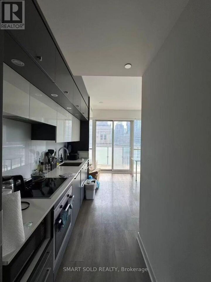 Property Photo:  15 Grenville Street 903  ON M4Y 0B9 