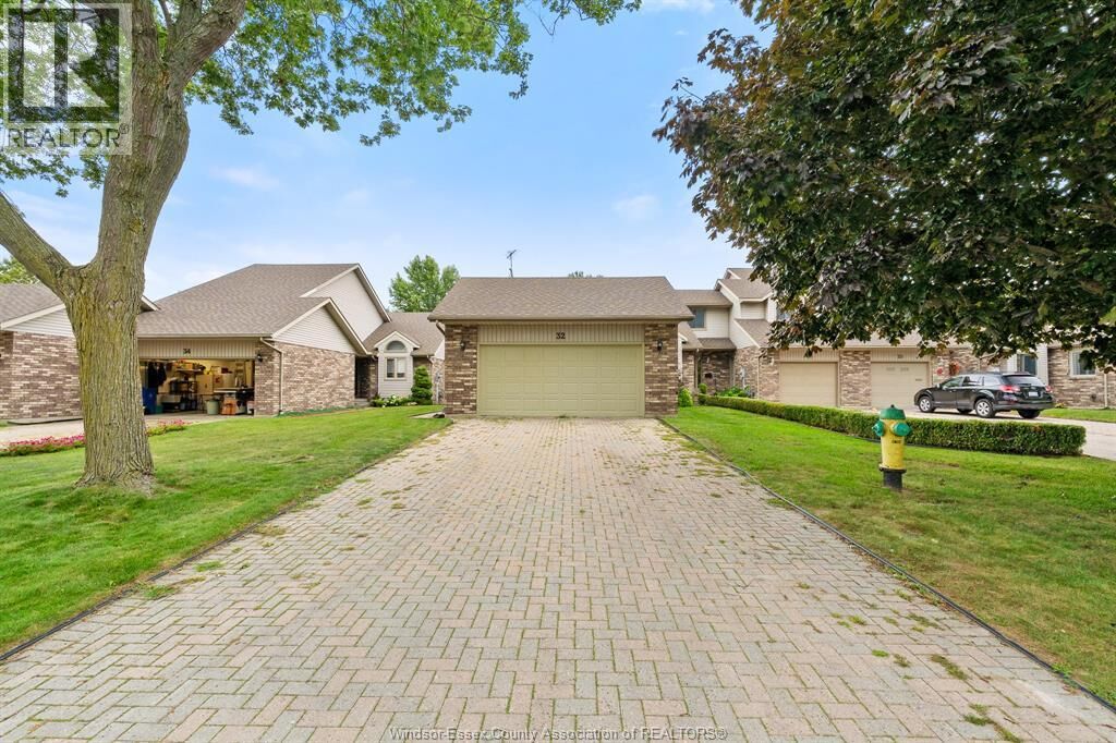 Property Photo:  32 Cheyenne Crescent  ON N8H 5E3 