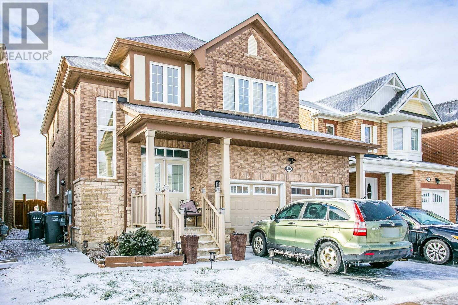 Property Photo:  88 Robert Parkinson Drive  ON L7A 0G2 