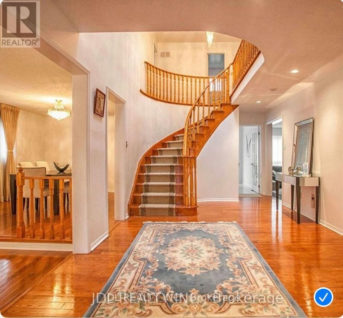 Property Photo:  101 Summerdale Dr Drive  ON L6T 6W3 