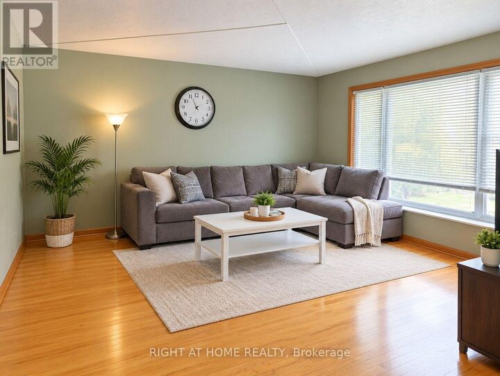 Property Photo:  30 San Remo Drive Upper  ON L9C 5N3 