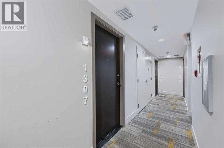Property Photo:  901 10 Avenue Southwest  AB T2R 0B5 