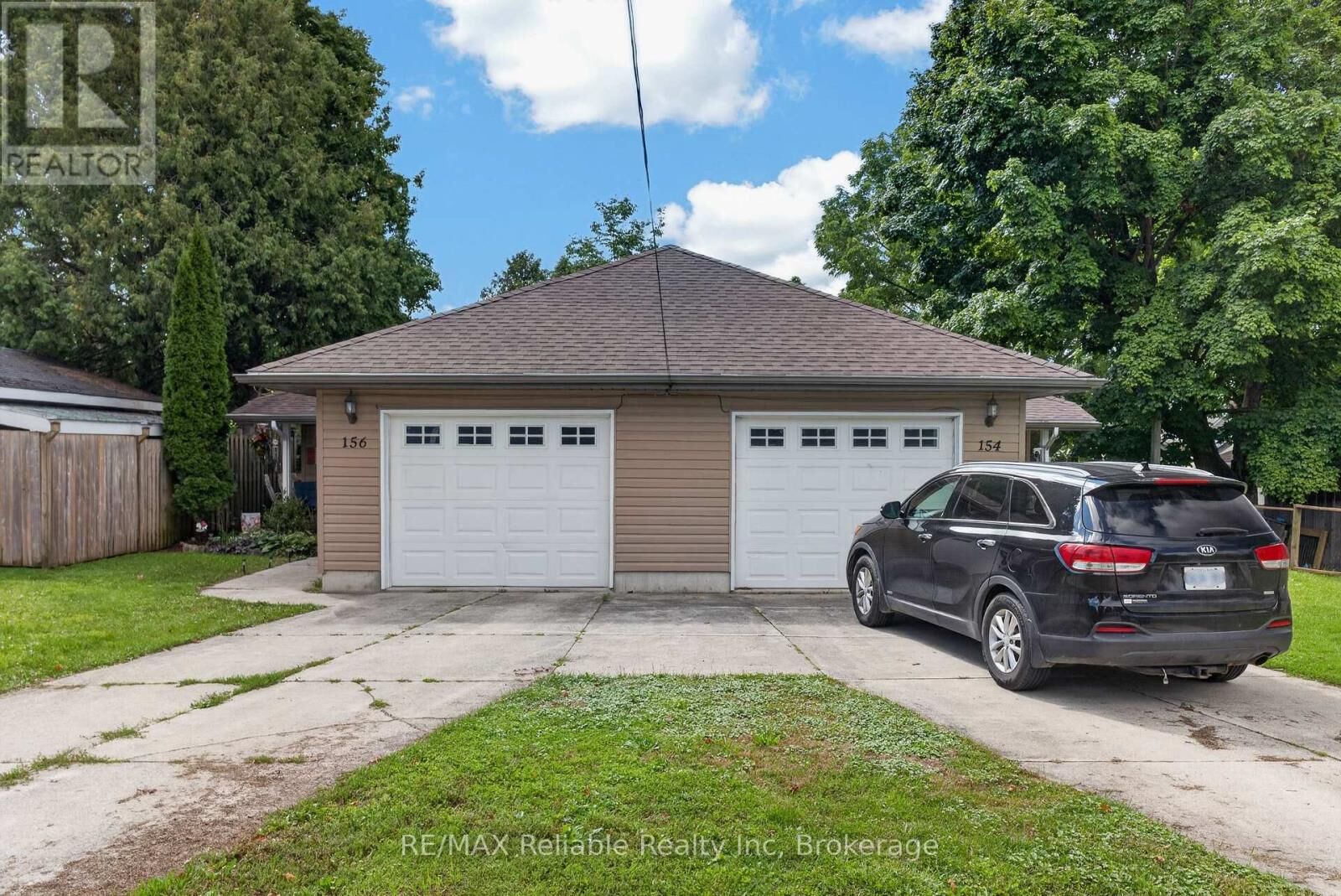 Property Photo:  154&156 Princess Street East  ON N0M 1L0 