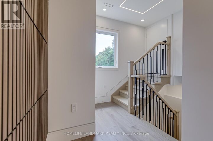 Property Photo:  23 Coulson Avenue  ON M4V 1Y3 