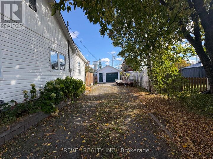 Property Photo:  106 Fifteenth Avenue  ON P0L 1C0 