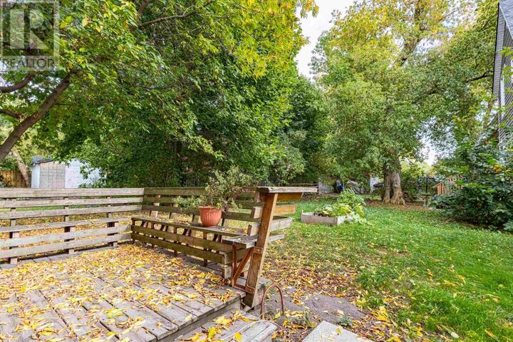 Property Photo:  180 Elgin St  ON P6A 2Z1 