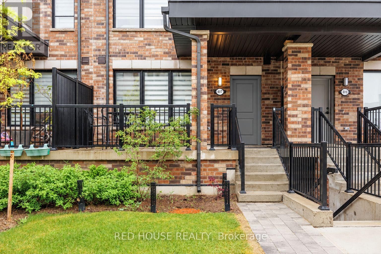 Property Photo:  40 Baynes Way 7  ON L3Z 4M4 