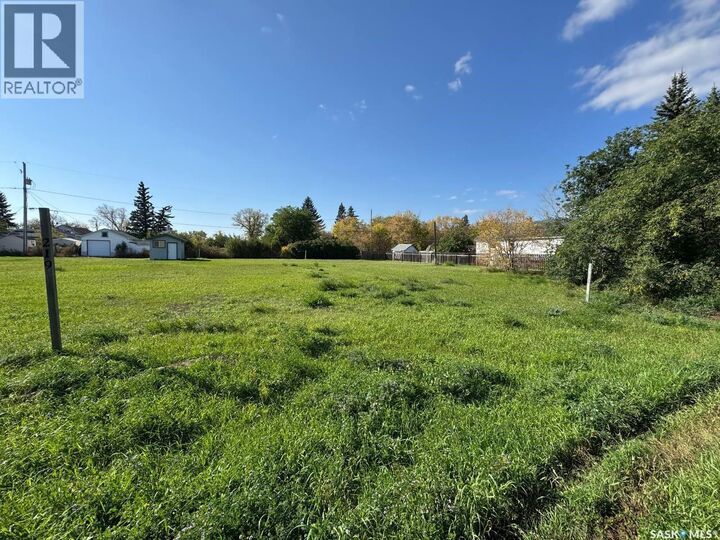 Property Photo:  227 James Street  SK S0K 3L0 
