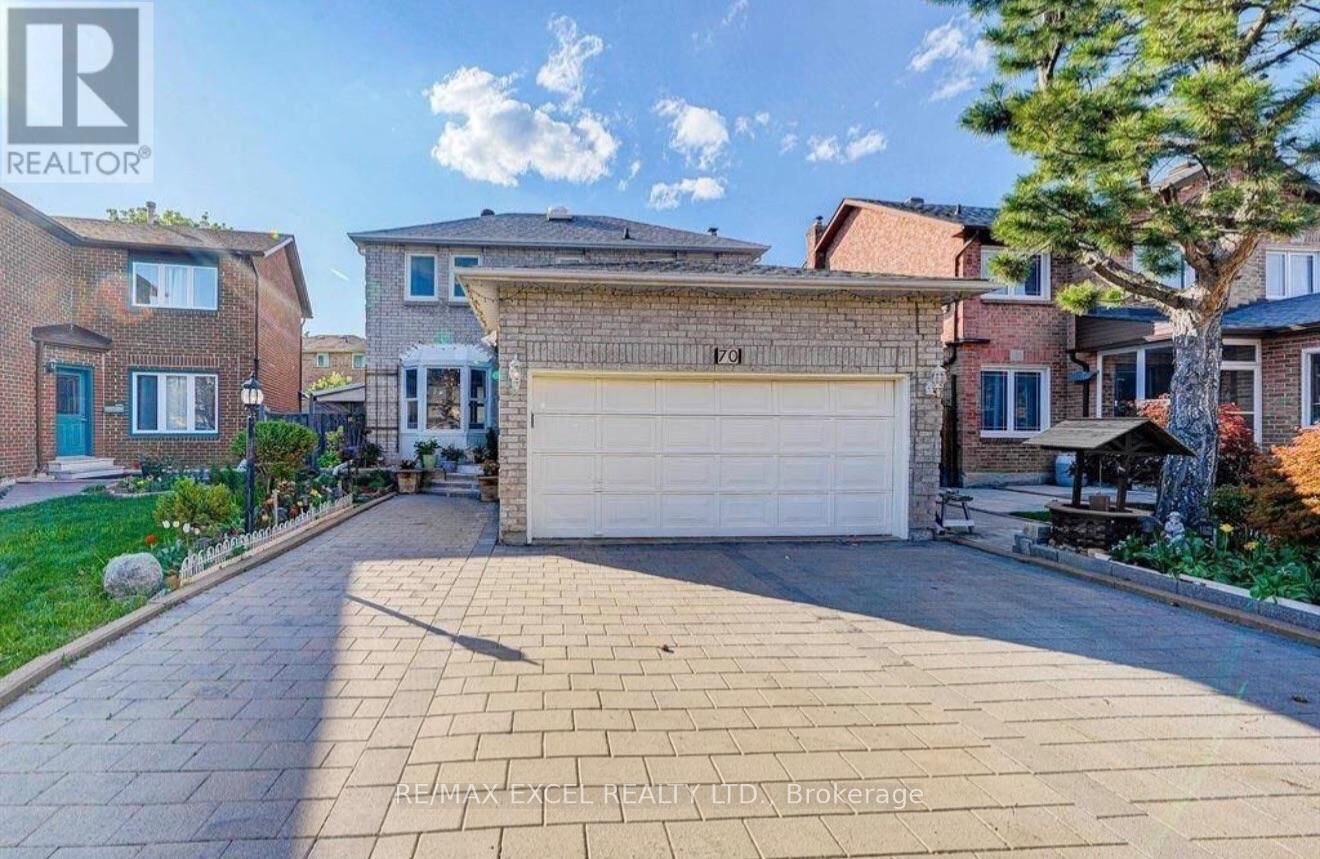 Property Photo: 70 Weldrick Road East Upper ON L4C 8T8