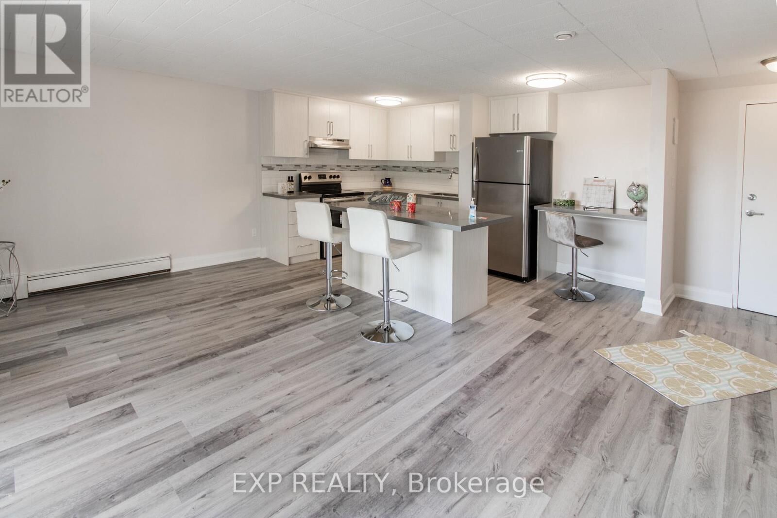 Property Photo:  6287 O'Neil Street 23  ON L2J 1M6 