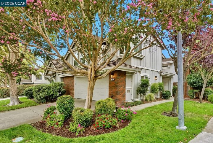 Property Photo: 5 San Carlo Ct CA 94526