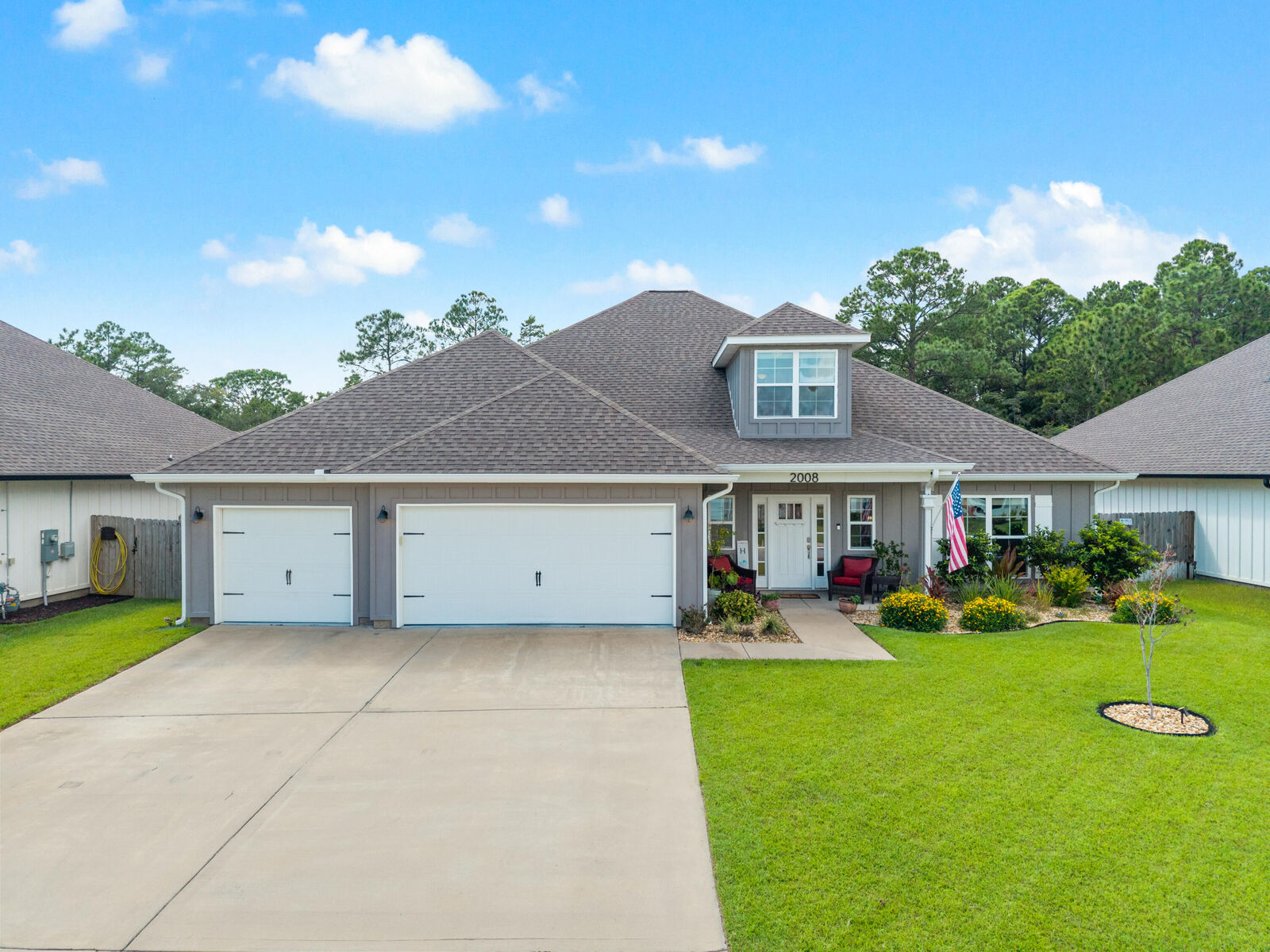 Property Photo:  2008 Refuge Circle  FL 32563 