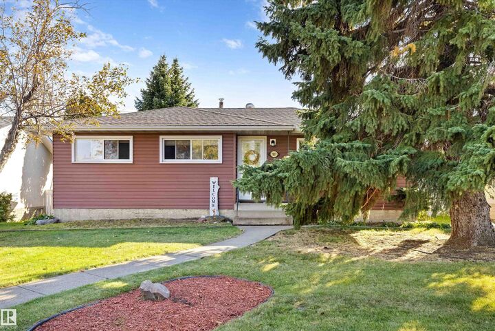 Property Photo:  7807 134 Avenue NW  AB T5C 2G2 