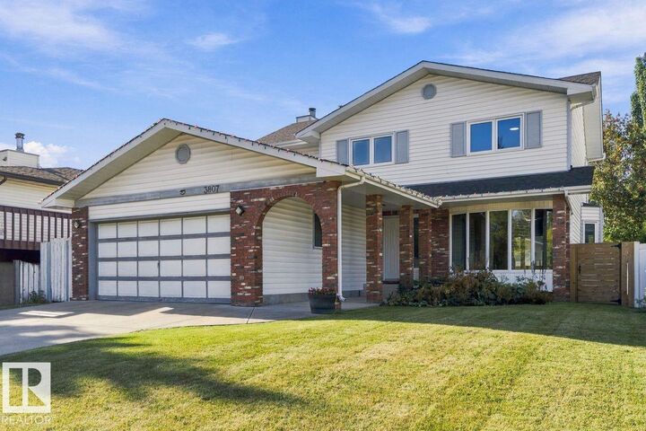 Property Photo:  3807 36 Avenue NW  AB T6L 5R8 