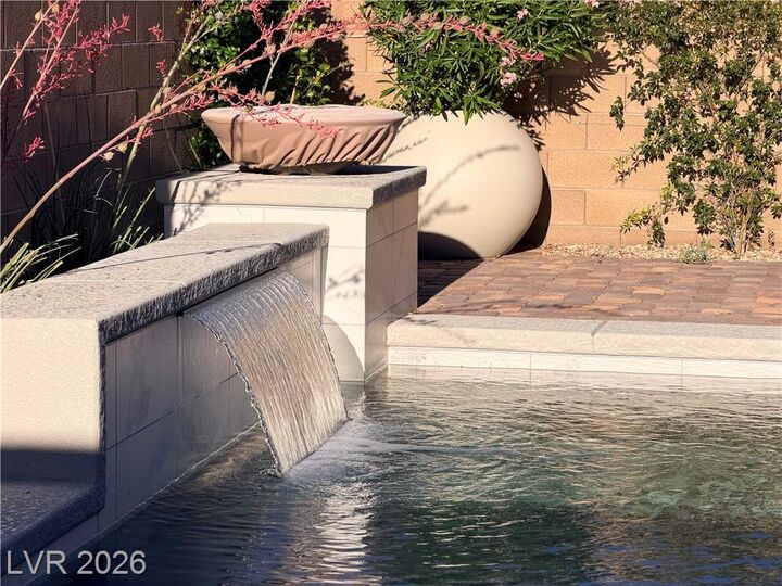 Property Photo: 11622 Peregrine Point Court NV 89138