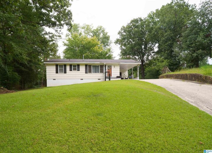 Property Photo:  400 Hearn Circle  AL 35215 